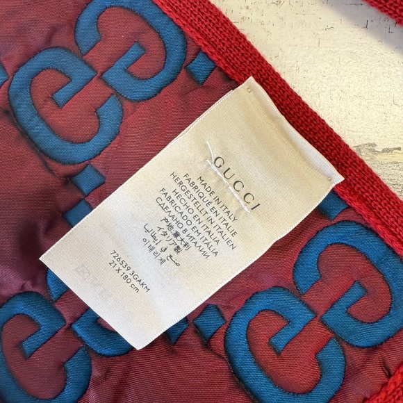 Gucci Blue and Red Logo puffer scarf - Picture 6 of 8